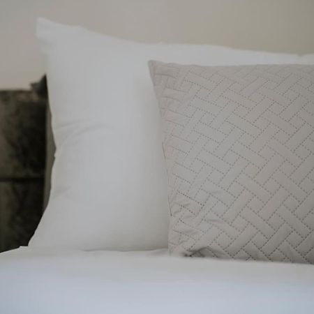Linen Cottage- Parking, Leds, 4K Tvs, 5G Wifi And More! Bath Ngoại thất bức ảnh