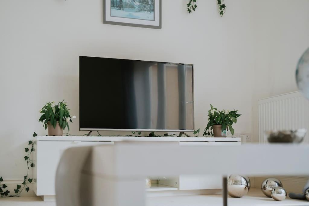 Linen Cottage- Parking, Leds, 4K Tvs, 5G Wifi And More! Bath Ngoại thất bức ảnh