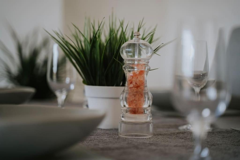Linen Cottage- Parking, Leds, 4K Tvs, 5G Wifi And More! Bath Ngoại thất bức ảnh